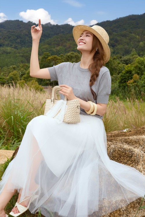 Sixdo White Mesh Flared Skirt